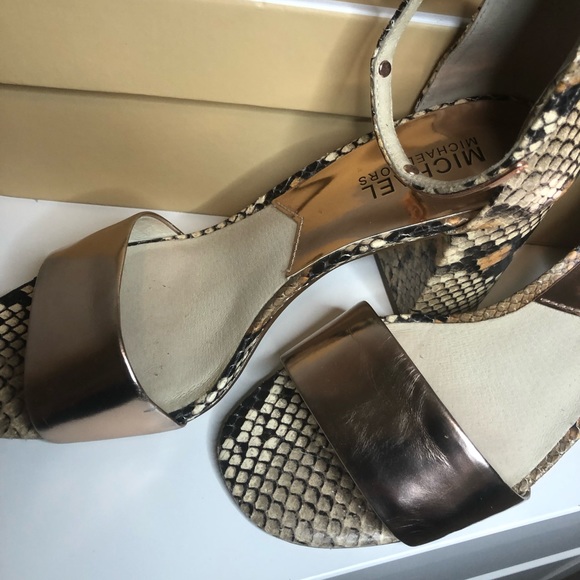 Michael Kors Sandalen High Heels in metallic pink with print - Picture 2 of 9